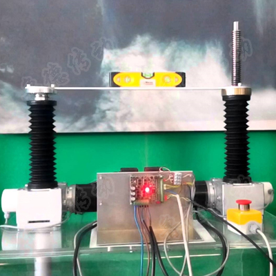 絲杆升降機兩台（tái）聯動（dòng）